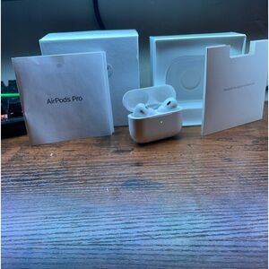 AirPod’s Pro